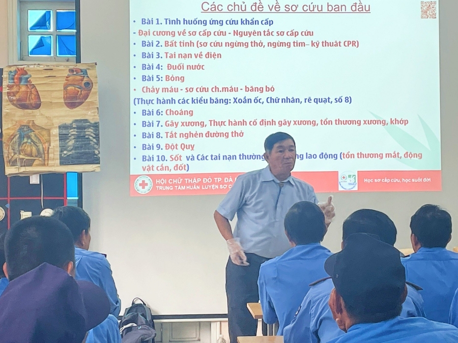 Đào tạo các kỹ năng sơ cấp cứu cần thiết cho nhân viên bảo vệ